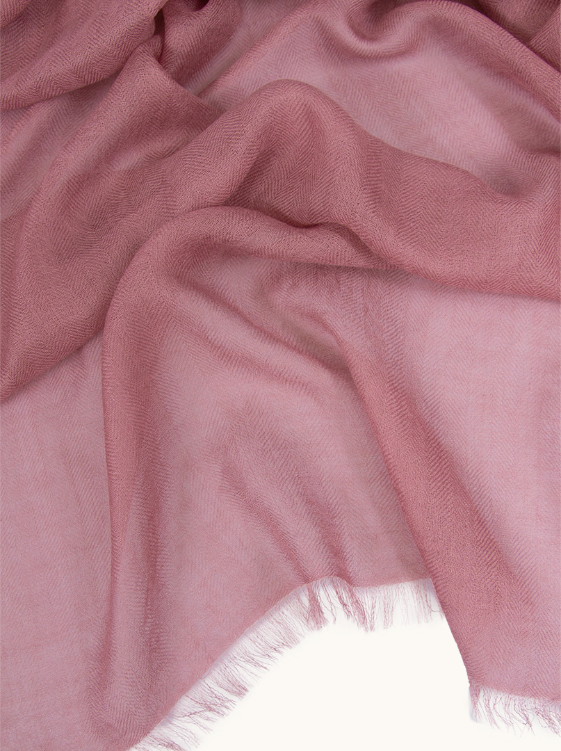 Ekskluzywny szal kaszmirowy w kolorze różowym 95 cm x 200 cm PREMIUM zdjęcie 2