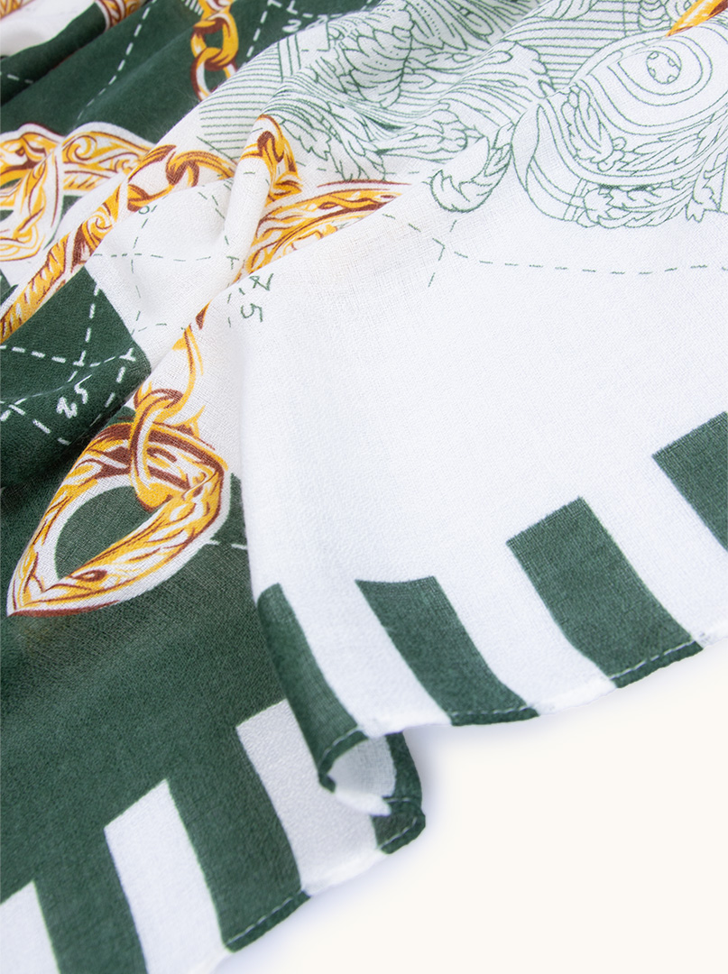 Lekki szal z wiskozy  zielony z motywem łańcucha   80 cm x 180 cm zdjęcie 2