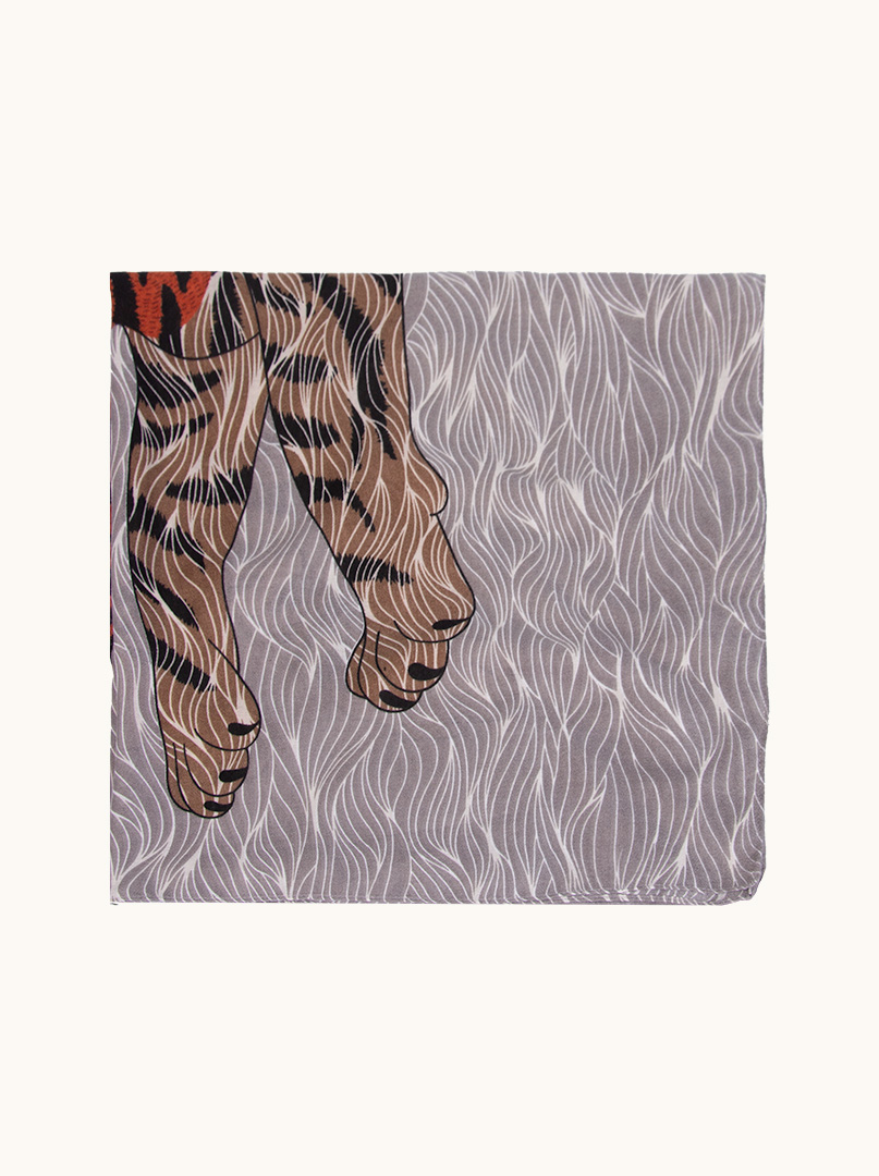 Lekki szal z wiskozy  z motywem tygrysa  80 cm x 180 cm zdjęcie 3