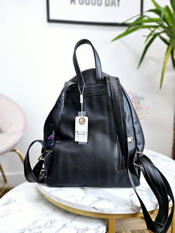 HIT świetny plecak Chiara w kolorze czarnym z dodatkiem kwiatowego printu zdjęcie 4
