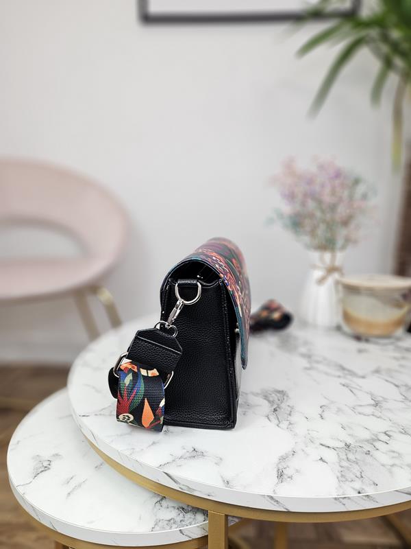 Piękna torebka EGO w kolorze czarnym z rajską klapką  zdjęcie 2