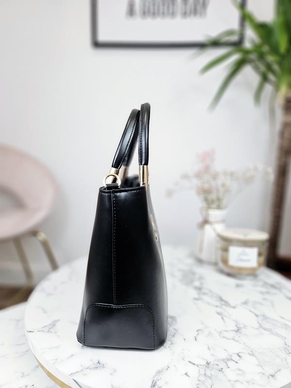 Piękny kuferek Laura Biaggi klasyk w kolorze czarnym matowym zdjęcie 2
