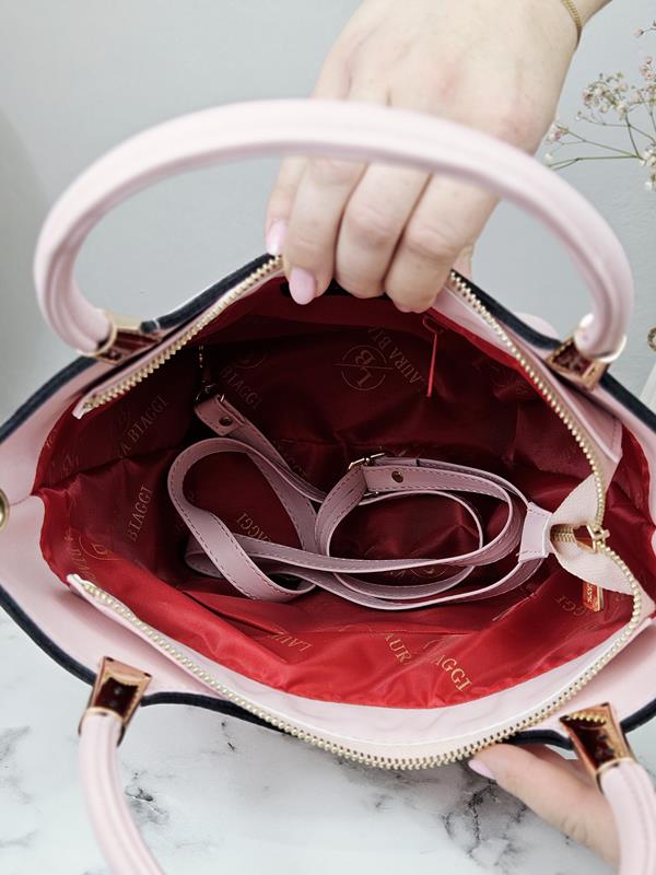 Piękny kuferek Laura Biaggi klasyk w kolorze jasno różowym zdjęcie 4