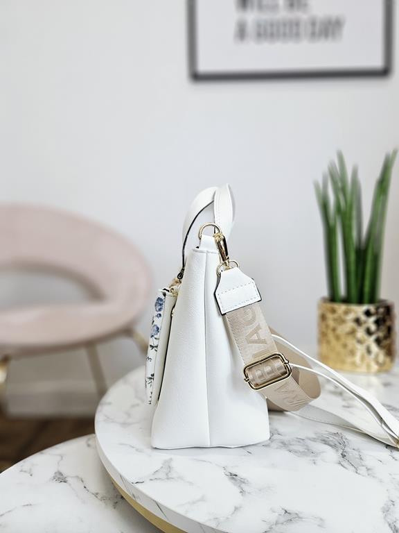 Piękna torebka Laura Biaggi biała z printowaną kieszonką odpinaną z przodu zdjęcie 2