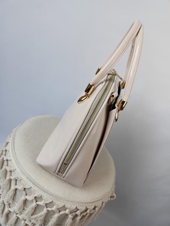Beżowa torebka Laura Biaggi lakierek z zamszową kieszonką zdjęcie 3