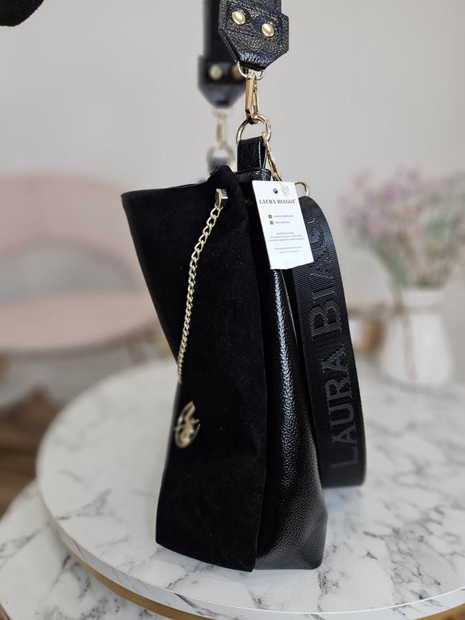 Fajna shopperka Laura Biaggi czarna z łańcuszkiem i złotym logo ekoskóra zdjęcie 4