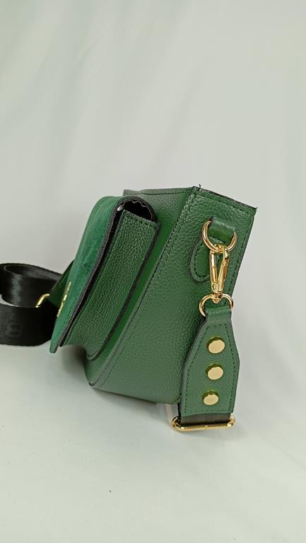 Piękna półokrągła zielona torebka Laura Biaggi z zamszową klapką z przodu zdjęcie 3