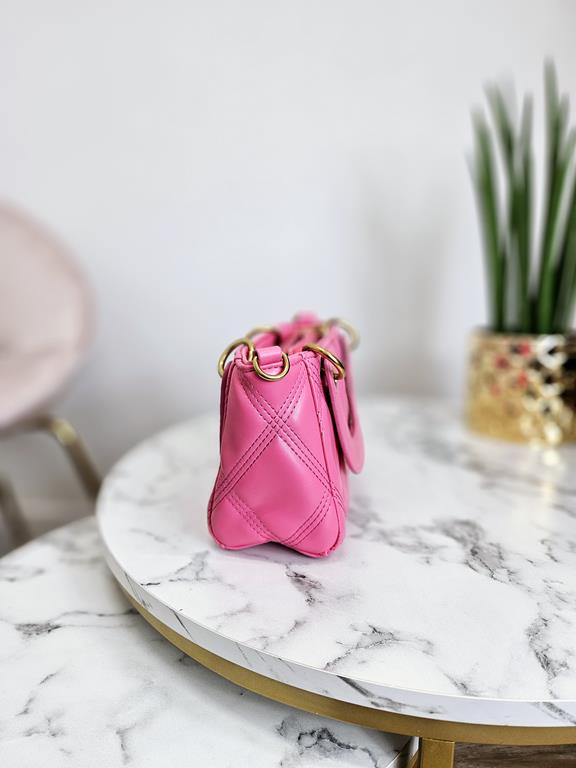 HIT piękna torebka Enrico Coveri różowa pikowana instagramerka zdjęcie 4