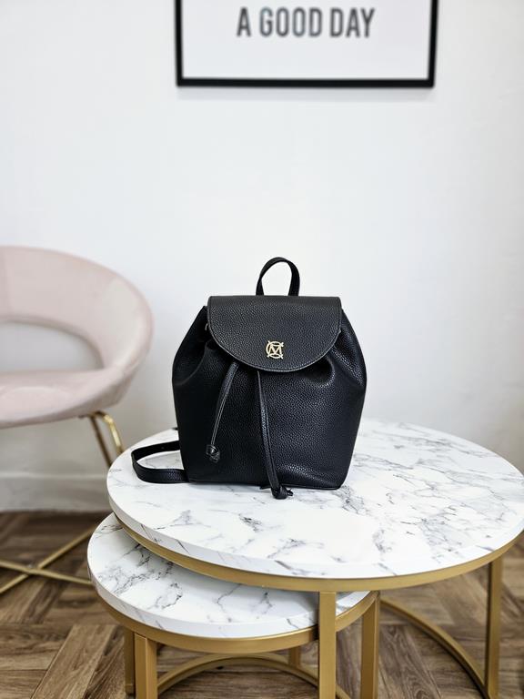 Świetny plecak Massimo Contti w typie worka w kolorze czarnym zdjęcie 1