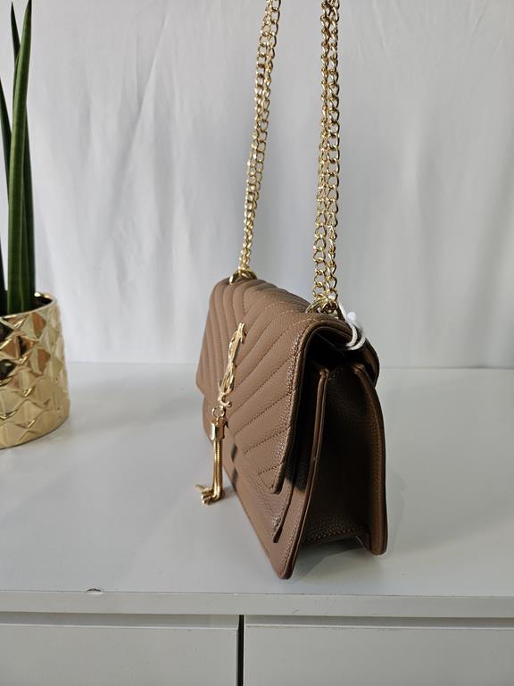 HIT piękna torebka z pikowana klapką w kolorze brązowym zdjęcie 3