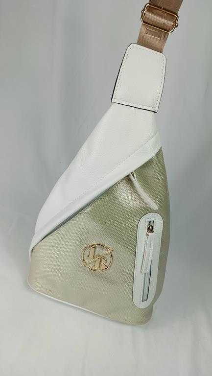 Świetny biały plecak z dodatkiem złota plecak na jedno ramię od Laura Biaggi zdjęcie 2