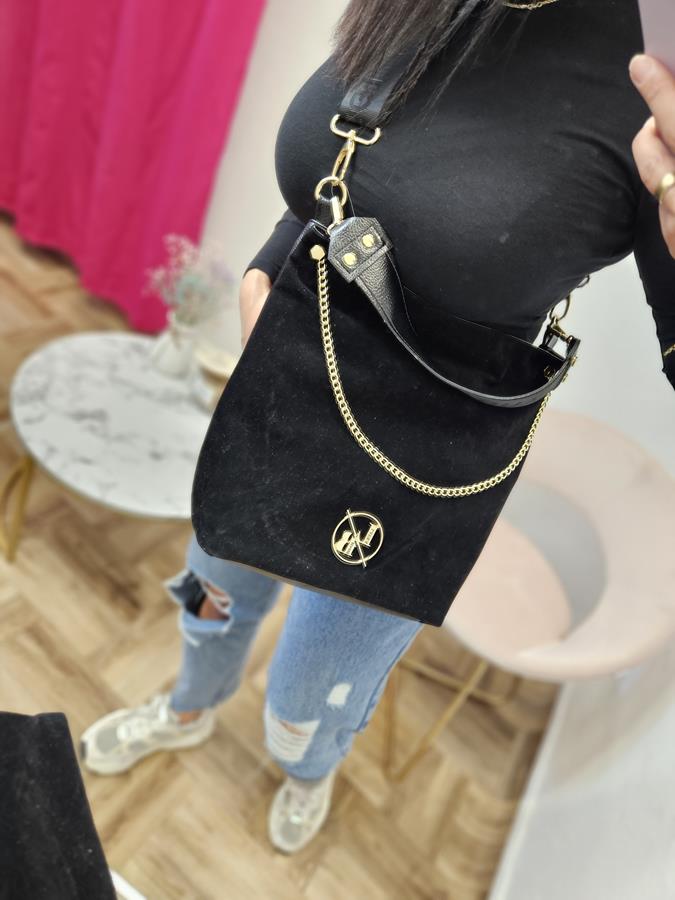 Fajna shopperka Laura Biaggi czarna z łańcuszkiem i złotym logo ekoskóra zdjęcie 2