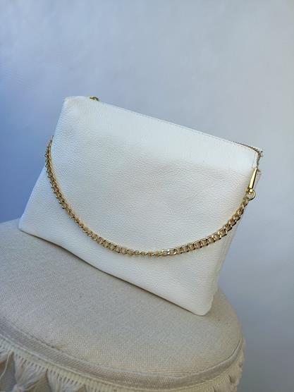 Boska minimalistyczna torebka Laura Biaggi biała trzykomorowa z łańcuszkiem skóra naturalna zdjęcie 2