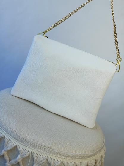 Boska minimalistyczna torebka Laura Biaggi biała trzykomorowa z łańcuszkiem skóra naturalna zdjęcie 3