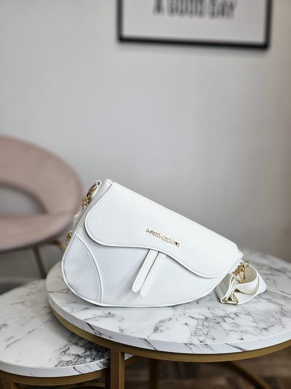 HIT torebka siodło Massimo Contti w kolorze białym zdjęcie 1