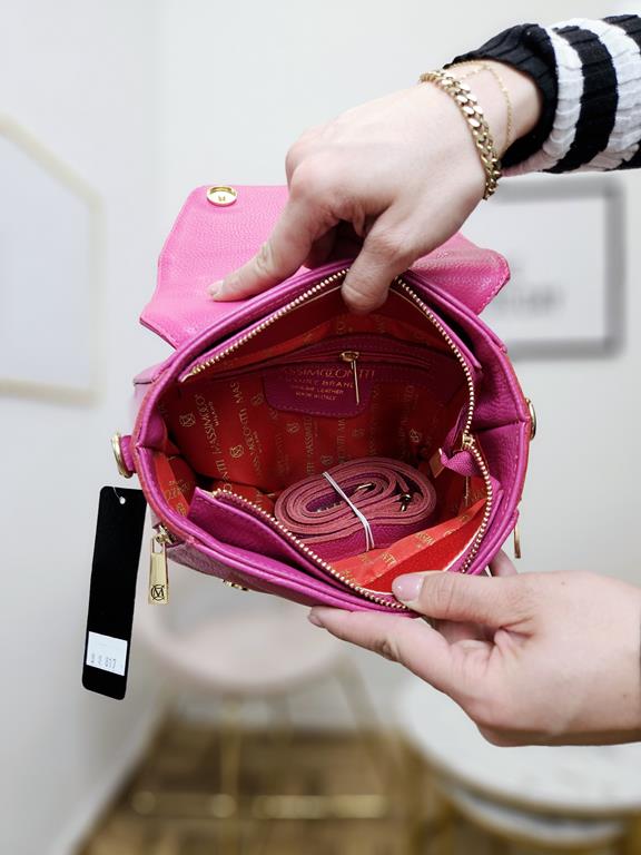 Kuferek Massimo Contti z klapka i pikowanym przodem w kolorze różowym skóra naturalna zdjęcie 4
