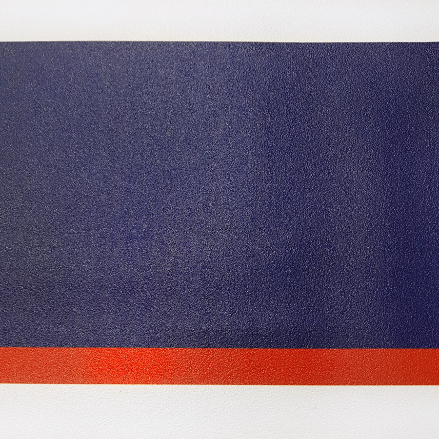 Tapeta s námořnickými horizontálními pruhy bílými, tmavě modrými a červenými šířky 18-20-2 cm - Dekoori obrázek 2