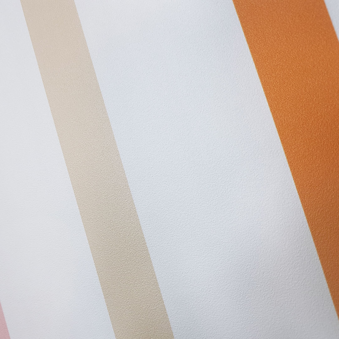 Skandynawska tapeta na ścianę w biało-beżowo-różowo-pomarańczowe pasy pionowe, do pokoju dziecięcego - Dekoori zdjęcie 4