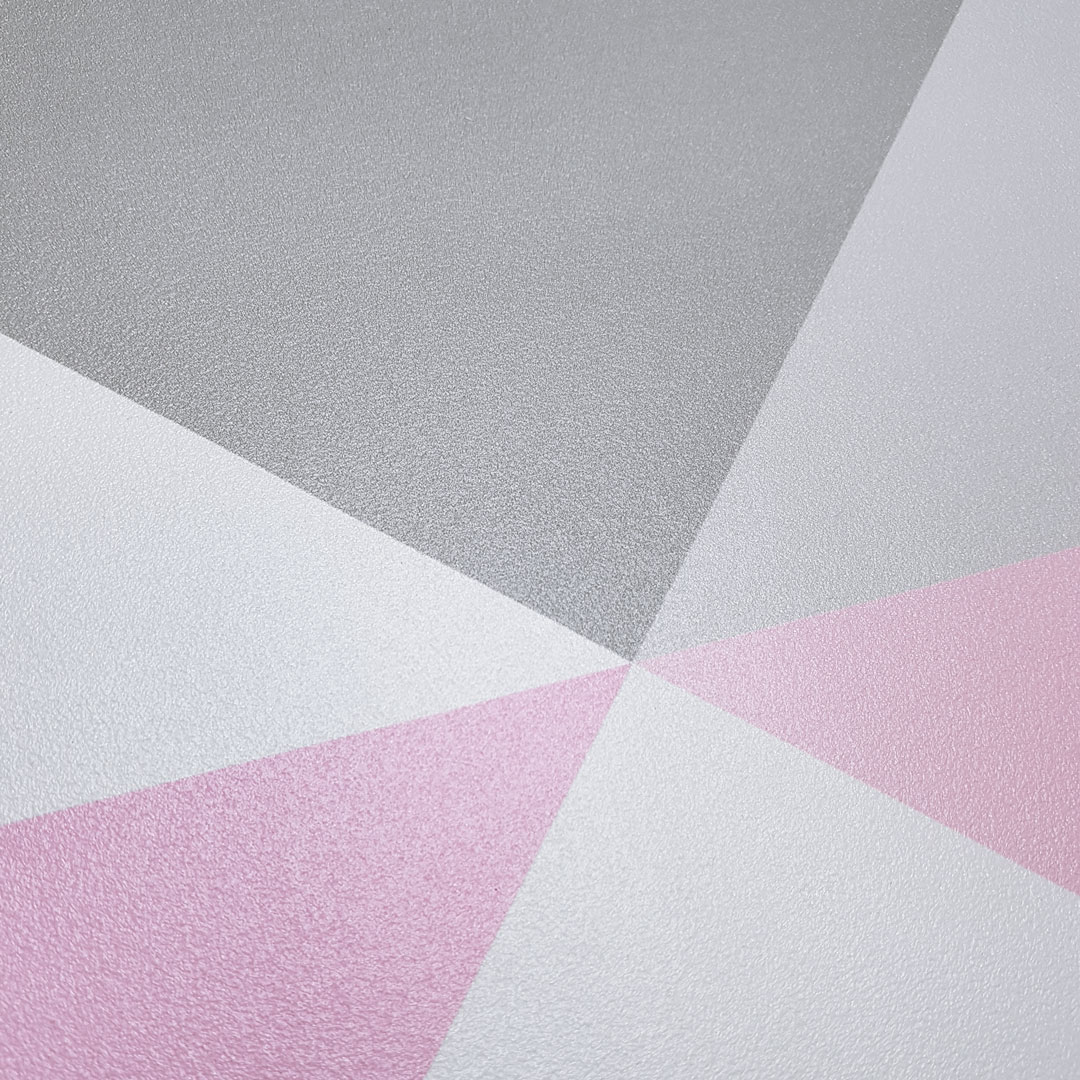 Geometrická škandinávska tapeta s bielo-sivo-ružovými pastelovými TROJUHOLNÍKmi 33 cm - Dekoori obrázok 4