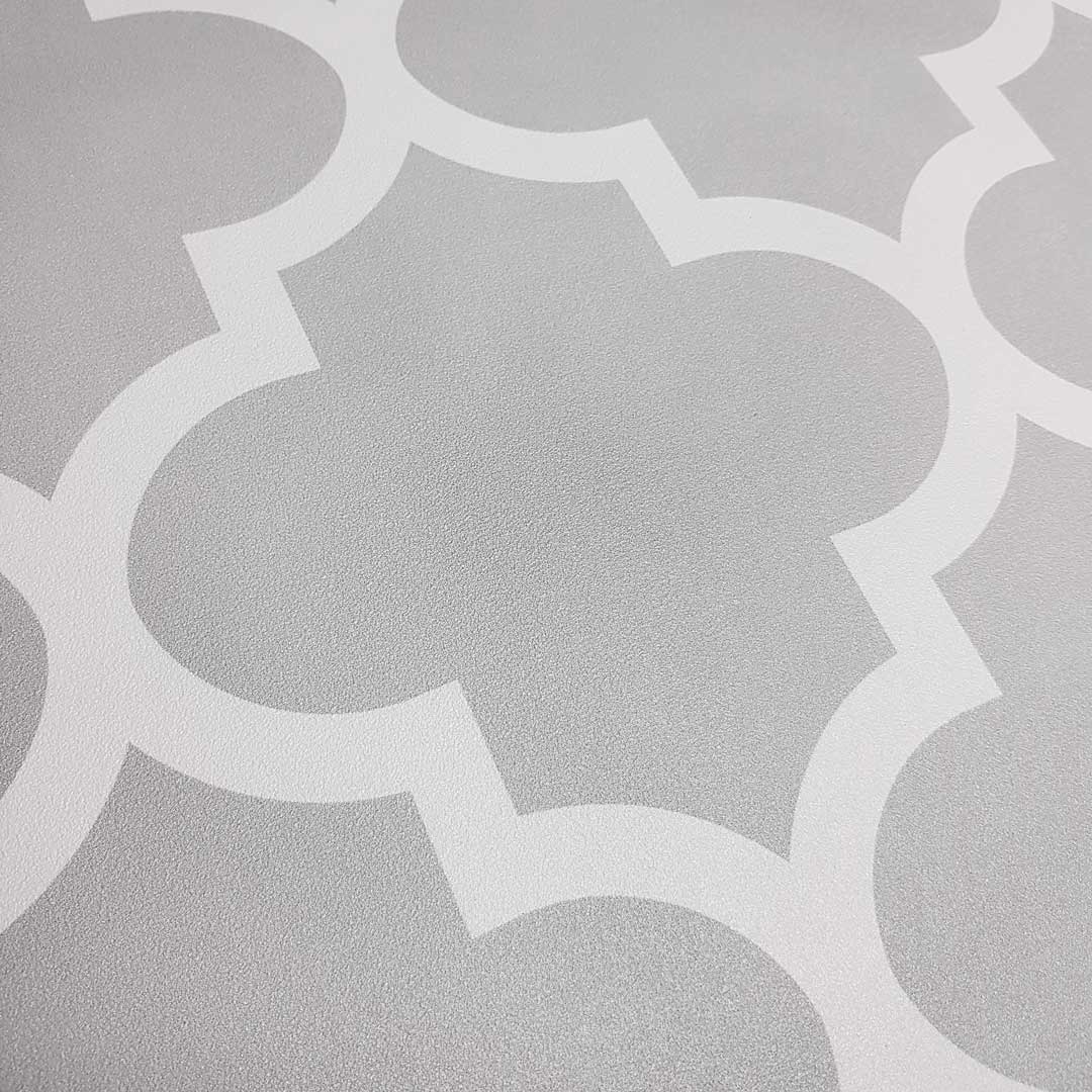 Moroccan quatrefoil tile grey and white wallpaper - Dekoori image 3