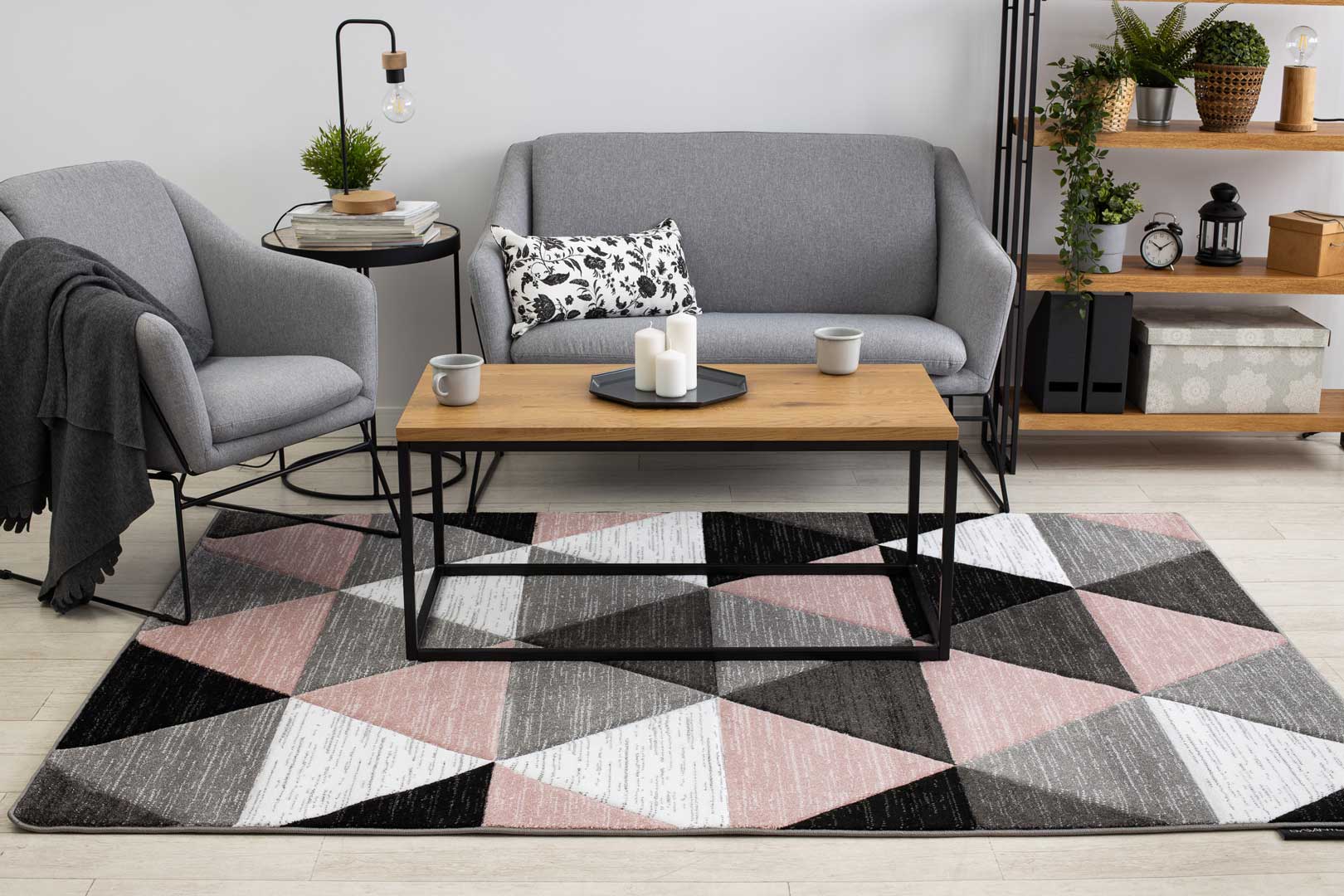 Pastelový koberec pro dívku Alter Rino s růžovými a šedými trojúhelníky - Dywany Łuszczów obrázek 4
