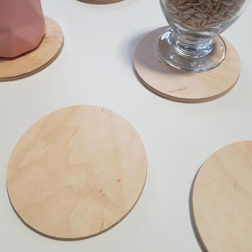 Drewniane podkładki na stół okrągłe, podstawki pod kubek 4 szt. - Dekoori zdjęcie 2