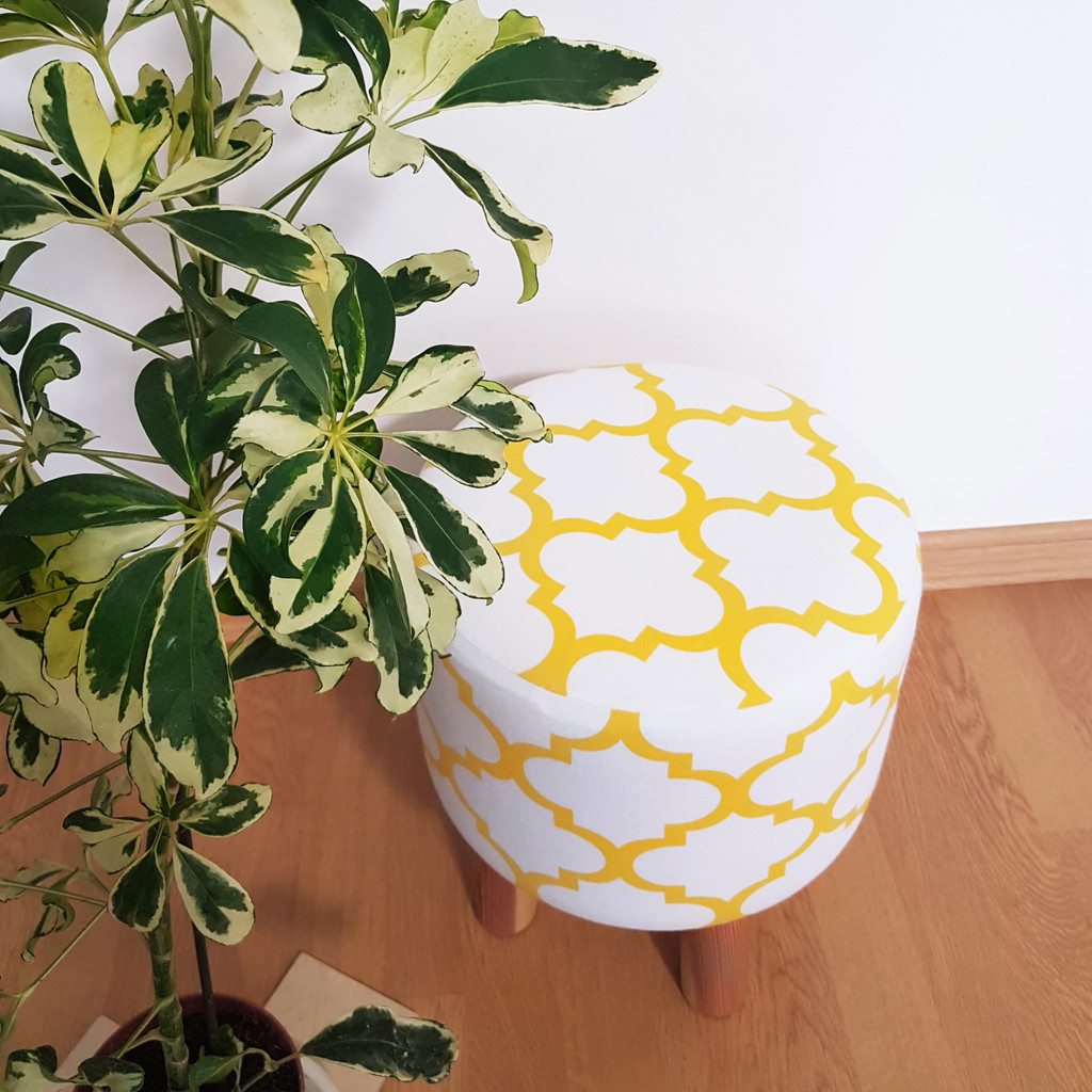 Scandinavian wooden stool MOROCCAN CLOVER white and yellow - Lily Pouf image 4