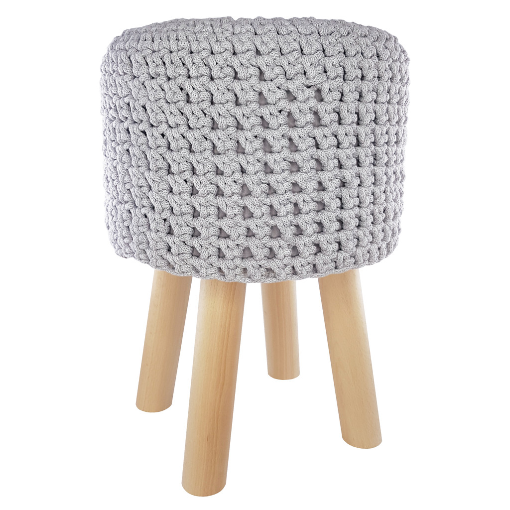 Ručne pletený, ako sveter háčkovaný poťah pre sivú škandinávsku taburetku, stolček, puf - Lily Pouf obrázok 1