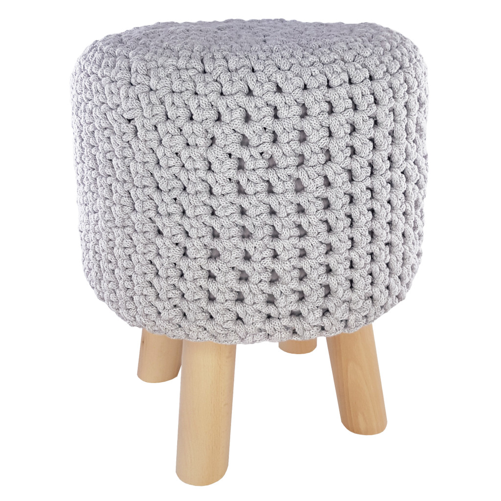 Ručne pletený, ako sveter háčkovaný poťah pre sivú škandinávsku taburetku, stolček, puf - Lily Pouf obrázok 3