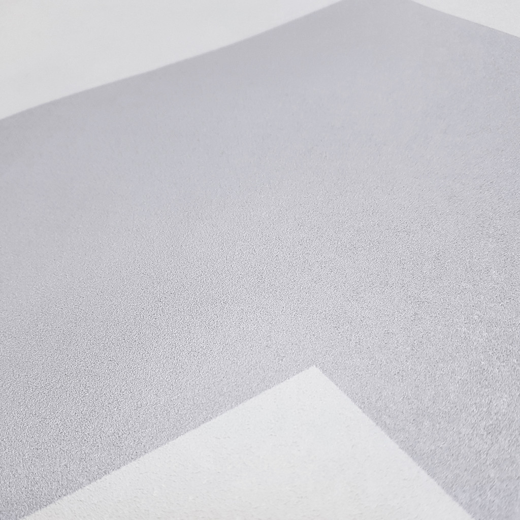 Geometrical white and grey 23 cm chevron wallpaper in Scandinavian style - Dekoori image 4