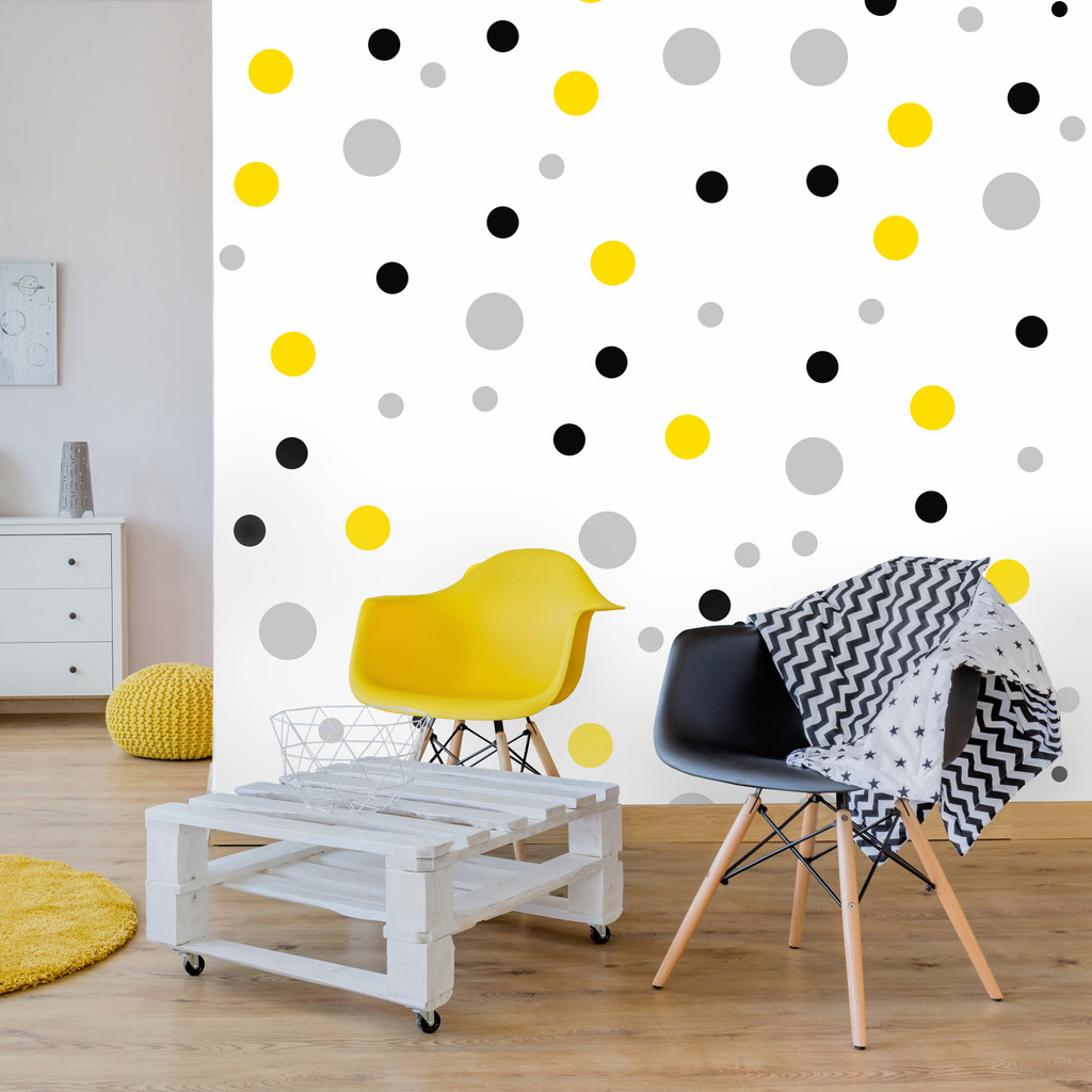 Moderní bílá tapeta s bublinami, šedými, černými a žlutými tečkami, puntíky - Dekoori obrázek 2