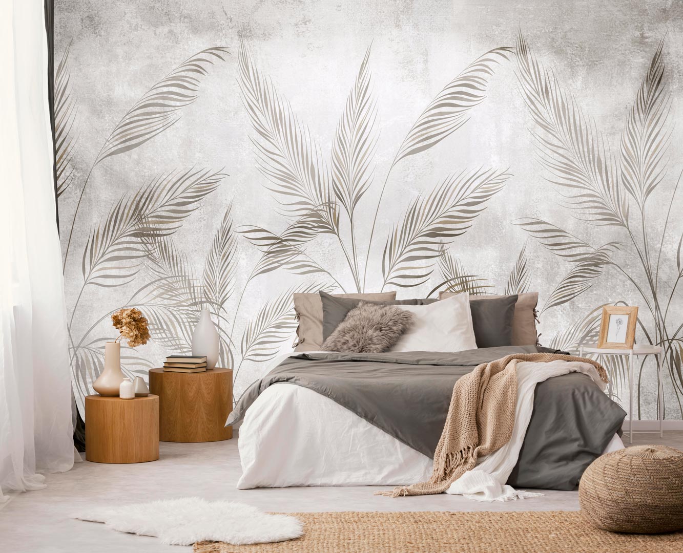 Dekoratívna tapeta, béžové a hnedé palmové listy na krémovo-sivom pozadí, boho štýl - Dekoori obrázok 2