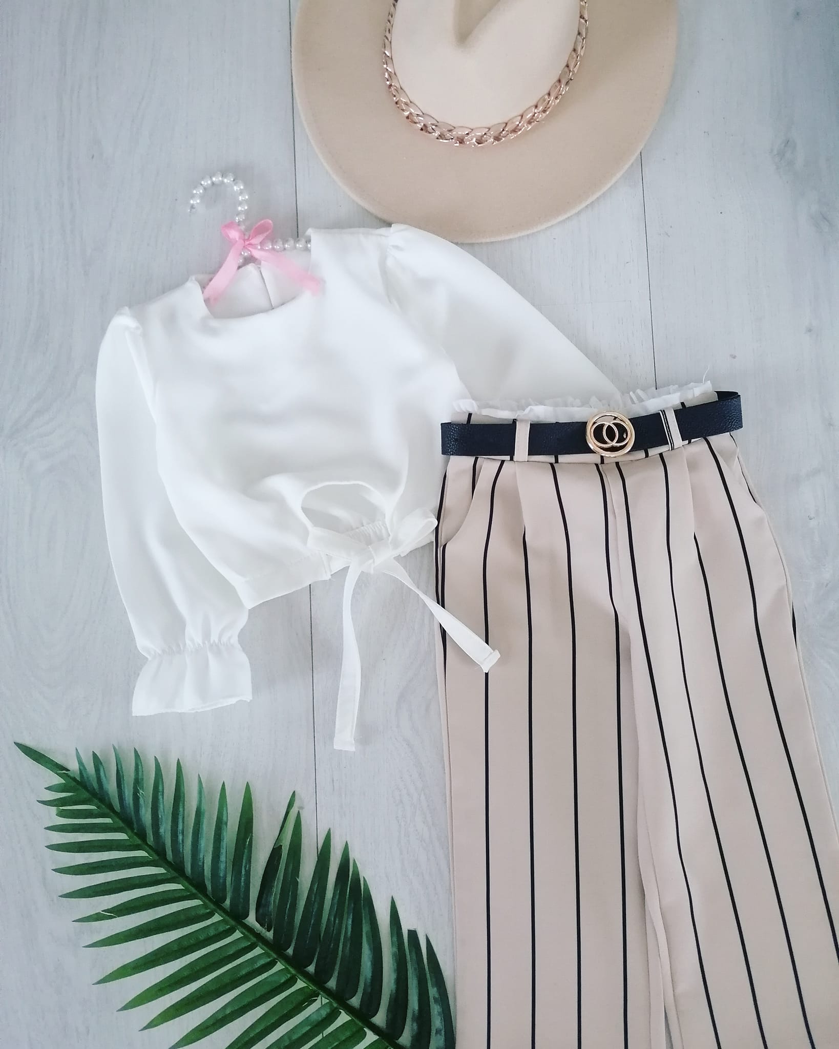 Bluzeczka Michelle Biała - KARMELOWY BUTIK zdjęcie 4