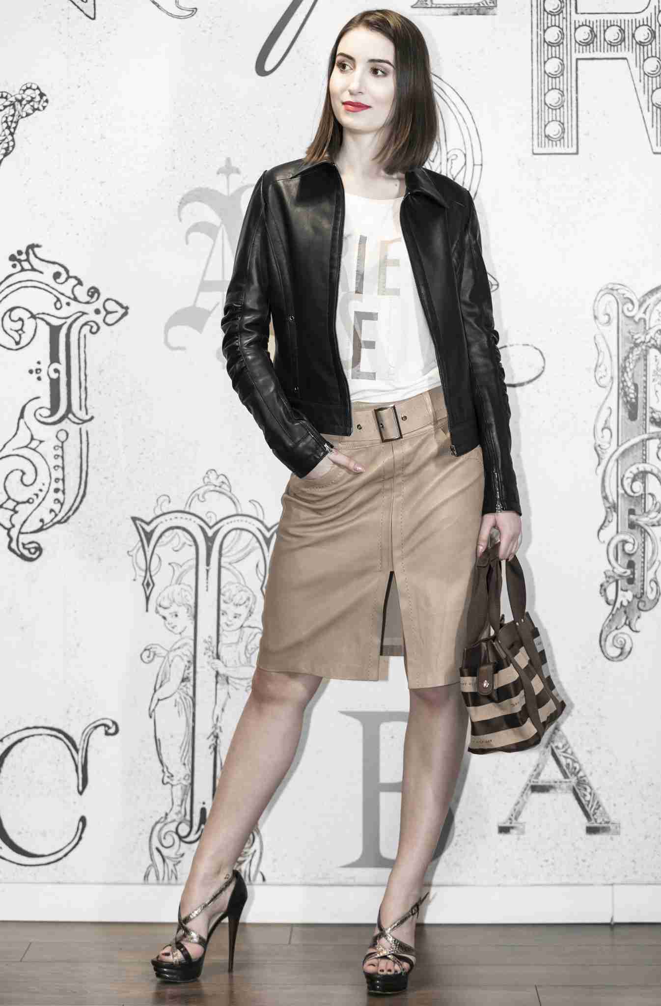 leather pencil skirt, leather skirt with leather strap, beige leather skirt, beige Italian leather skirt, beige natural leather skirt, natural leather skirt beige, premium skirt
