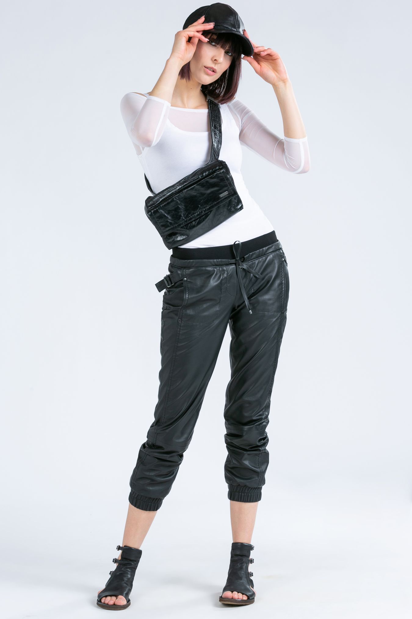 120015 LEATHER PANTS WITH STRAPS BLACK - By Rieske image 2