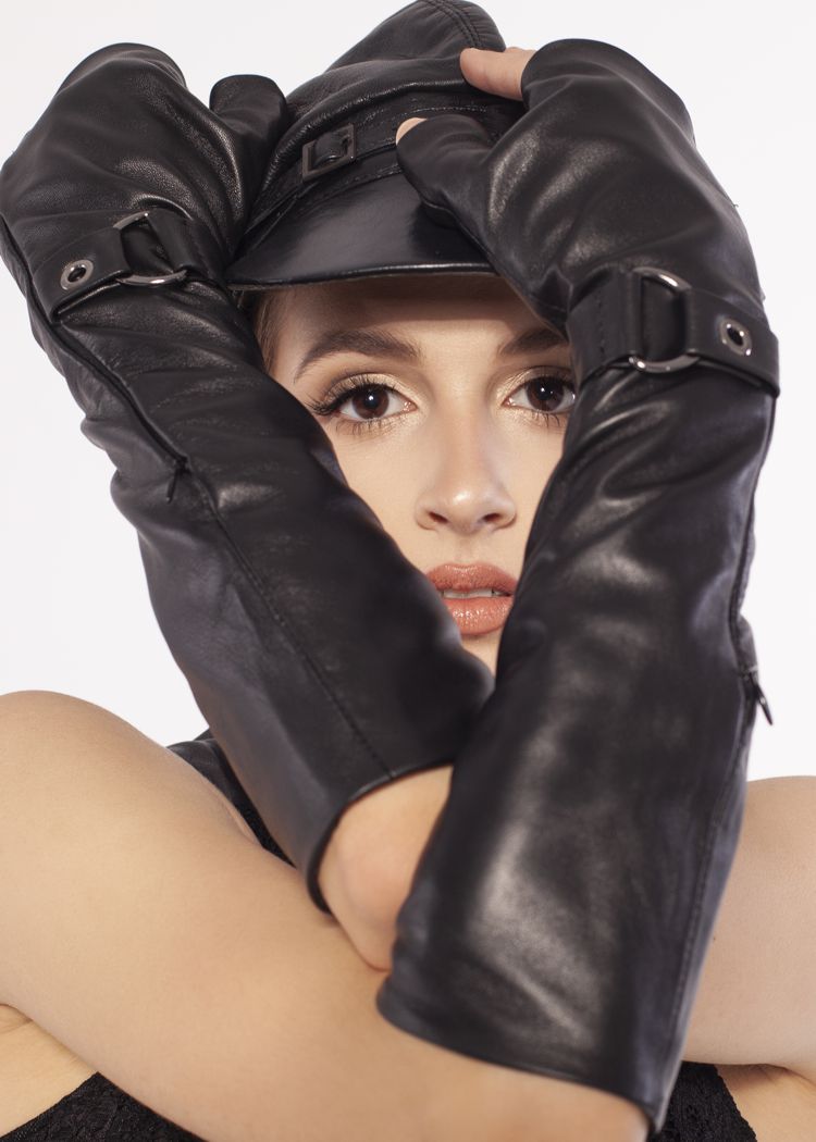 121012 BLACK LEATHER MITTENS - By Rieske image 1
