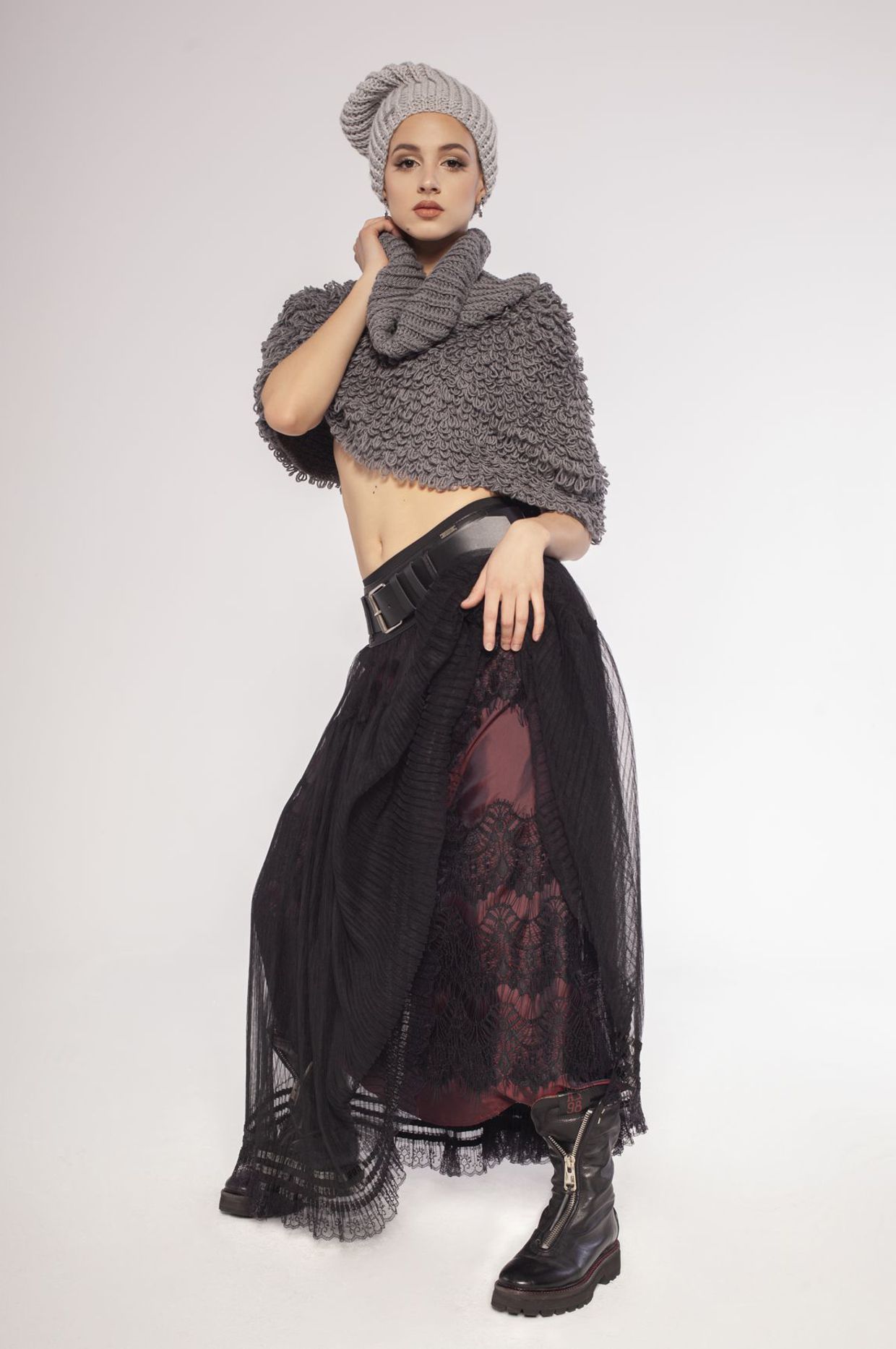 maxi skirt made of tulle and leather, tulle skirt with leather yoke and belt, maxi skirt with yoke and belt made of Italian leather, long skirt with yoke made of natural leather and pleated tulle, black maxi skirt, j premium maxi skirt, maxi skirt, skirt by rieske