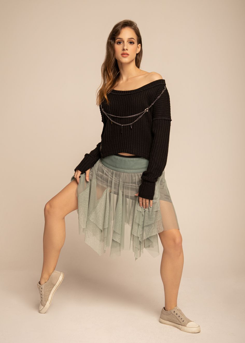 skirt made of tulle and leather, tulle skirt with a leather yoke with godets, yoke skirt made of Italian leather, skirt with a yoke made of natural leather and sage tulle, sage skirt with a yoke made of natural leather