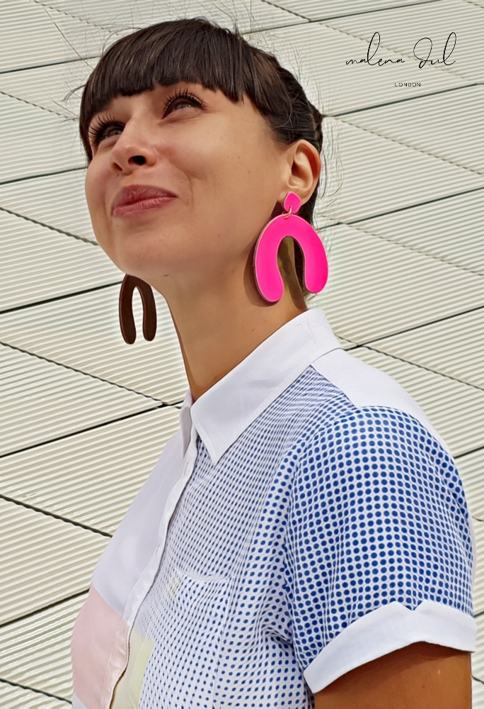 UNO. Duże kolczyki ze skóry naturalnej, Fluorescencyjny róż. - Malena Dul zdjęcie 2
