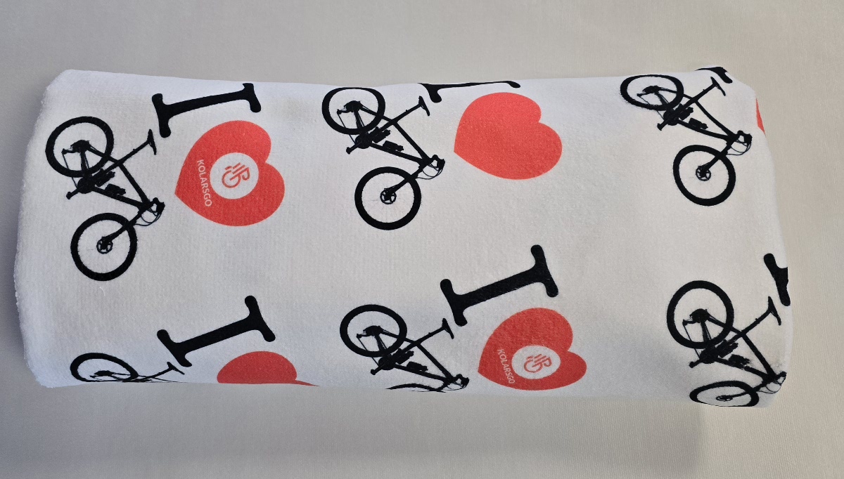 Cycling towel SERCE image 1