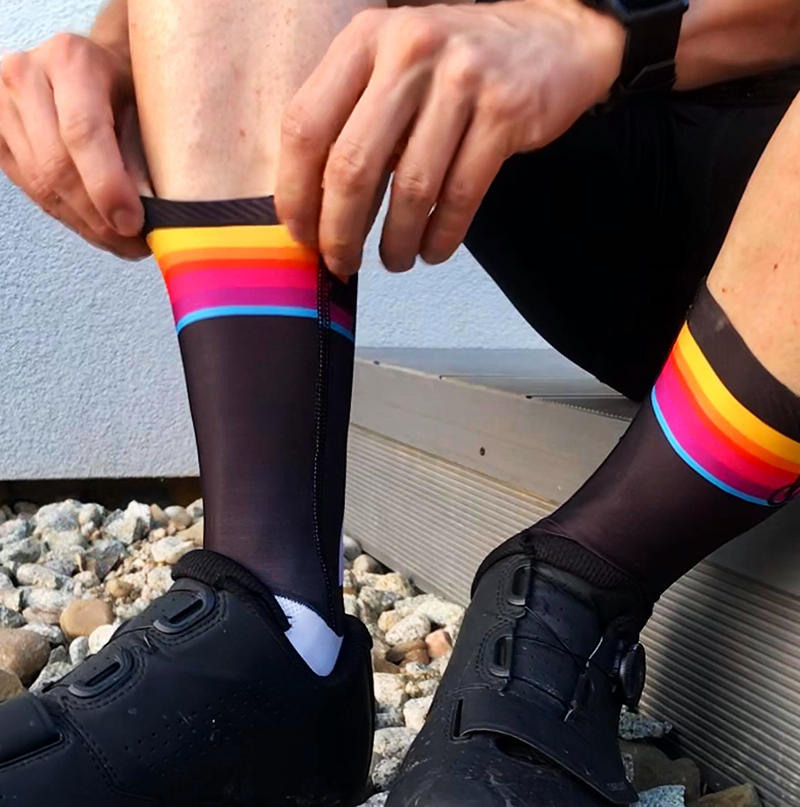 AERO cycling socks - RAINBOW image 3
