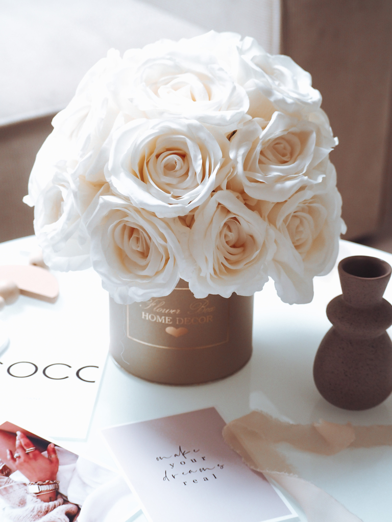 Flower Box śmietankowe róże złote pudełko  (PREMIUM) zdjęcie 2