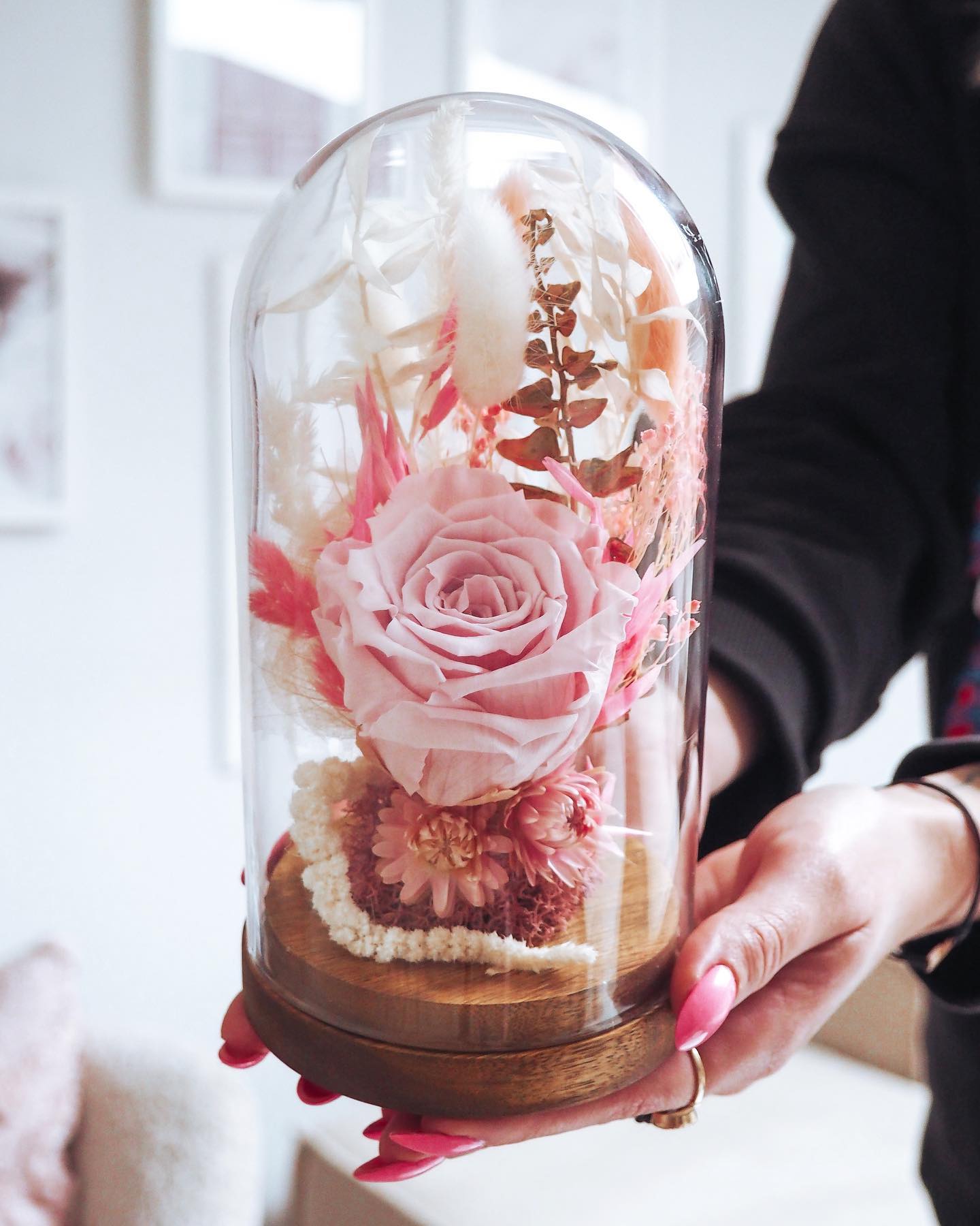 Szklana kopuła z wieczną różą różową drewniana II zdjęcie 1